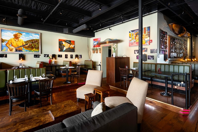 Towne Crier Cafe photo 3