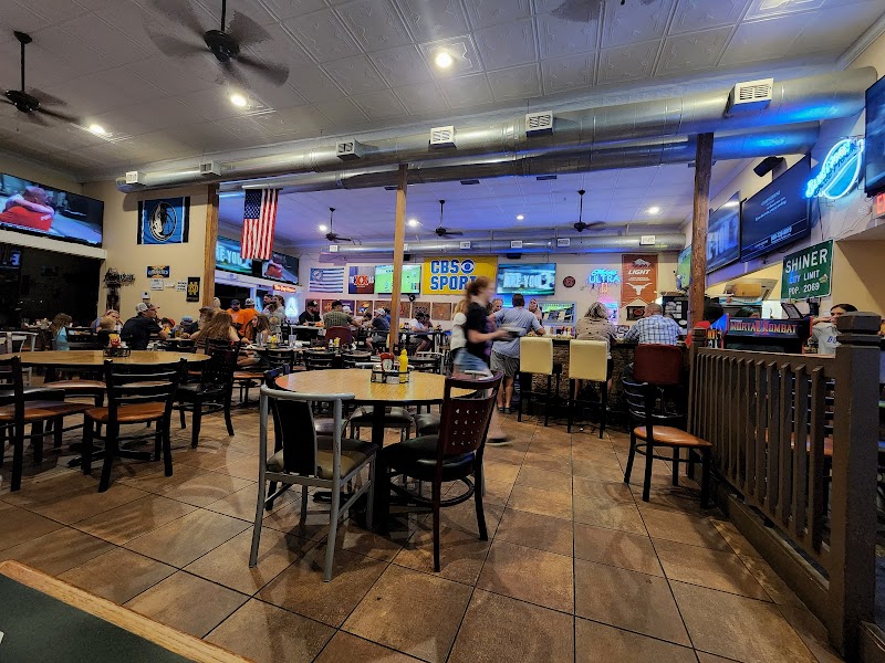 Alumni Sports Bar & Grill photo 3