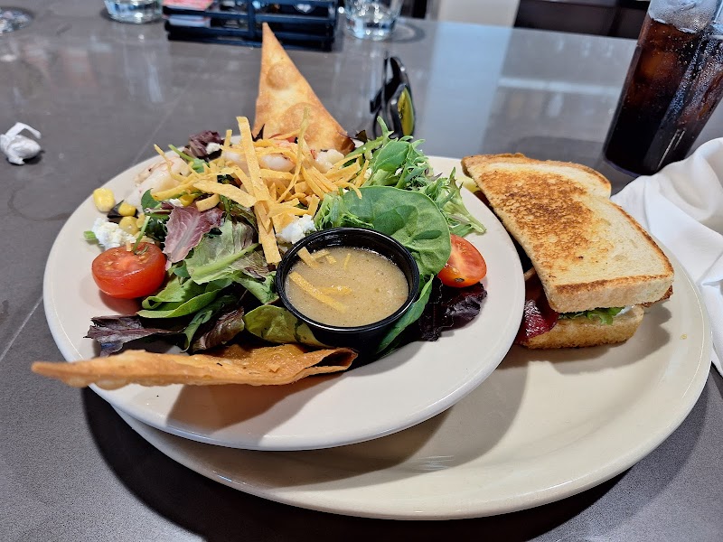 The Toasted Yolk Cafe photo 4