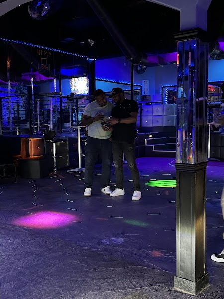 Lexa Lounge