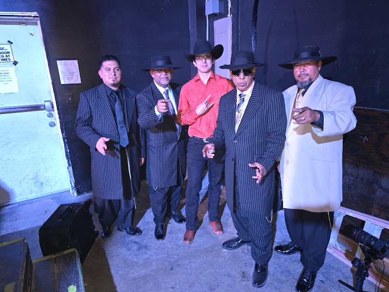 SILVERADO SALOON photo 4