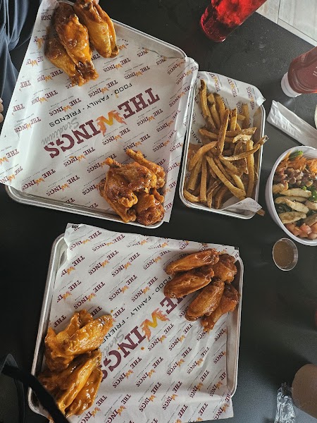 The Wings Sports Bar photo 3