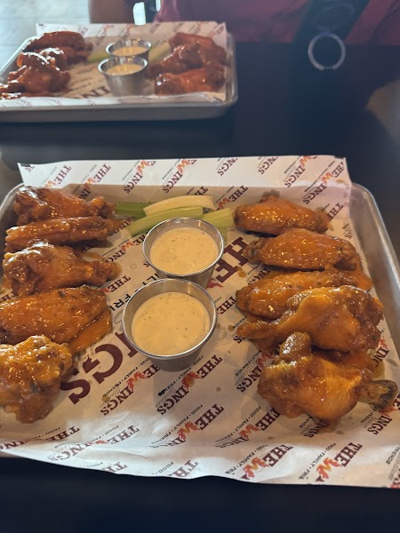 The Wings Sports Bar photo 4