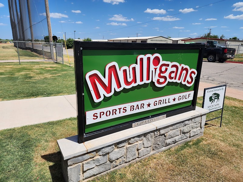 Mulligans Sports Bar , Grill and Golf photo 4