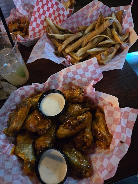 Centerfield Sports Bar & Grill photo 5