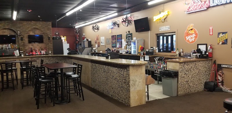 Shooters Bar photo 5