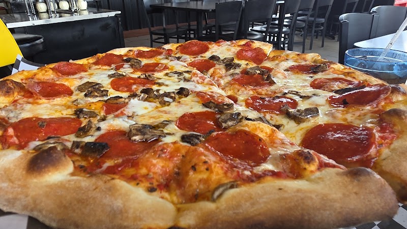 YONX PIZZA BAR & CO photo 5