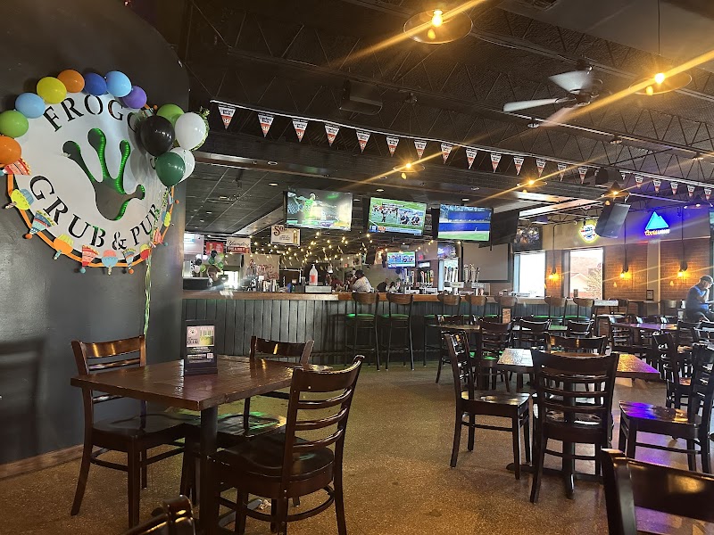 Froggy's Grub & Pub photo 4