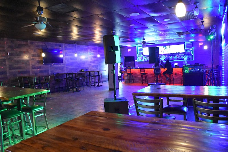 Luxor Sports Bar & Grill Hurst photo 3