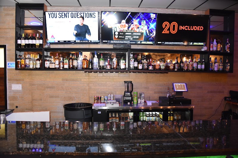Luxor Sports Bar & Grill Hurst photo 5