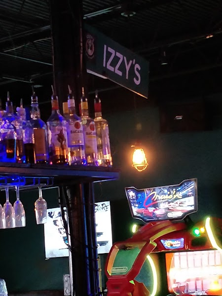 Izzy's Bar & Patio photo 2