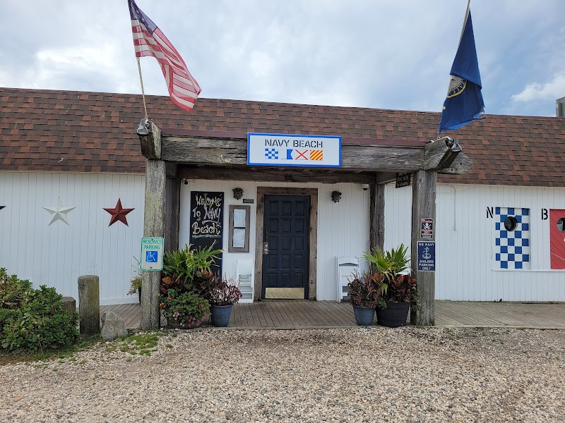 Navy Beach Restaurant, Montauk | Seafood Restaurant photo 5