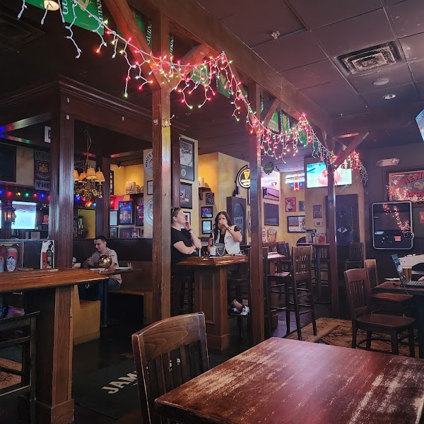 McSwiggan's Irish Pub photo 3