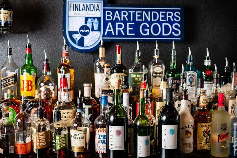 The HUB Sports Bar & Grill photo 2