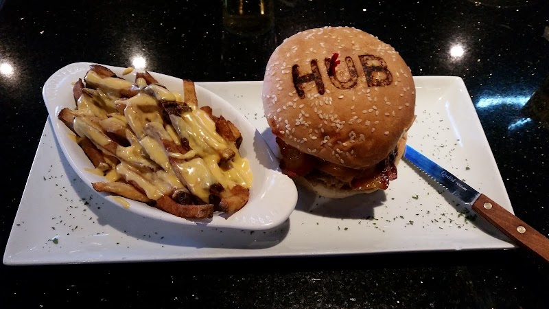 The HUB Sports Bar & Grill photo 5