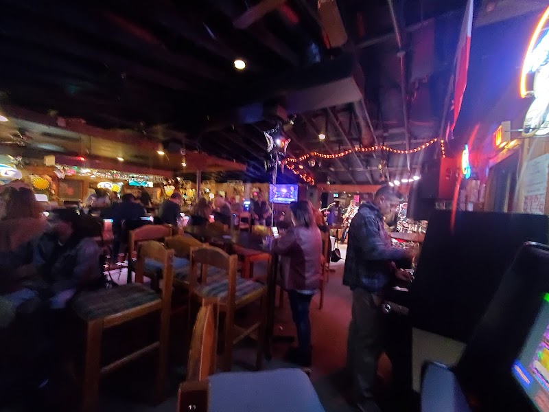 Pearl's Cherokee Lounge photo 4