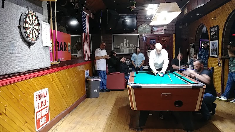 The Recovery Room Sports Bar photo 3