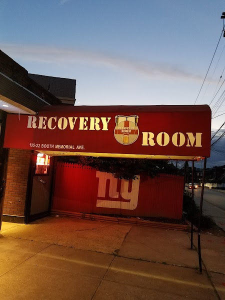 The Recovery Room Sports Bar photo 4