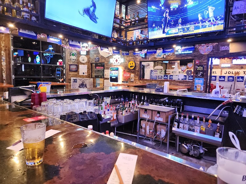 Back Porch Drafthouse photo 3