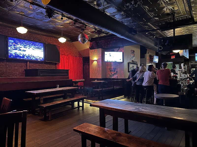 LIC Bar photo 5