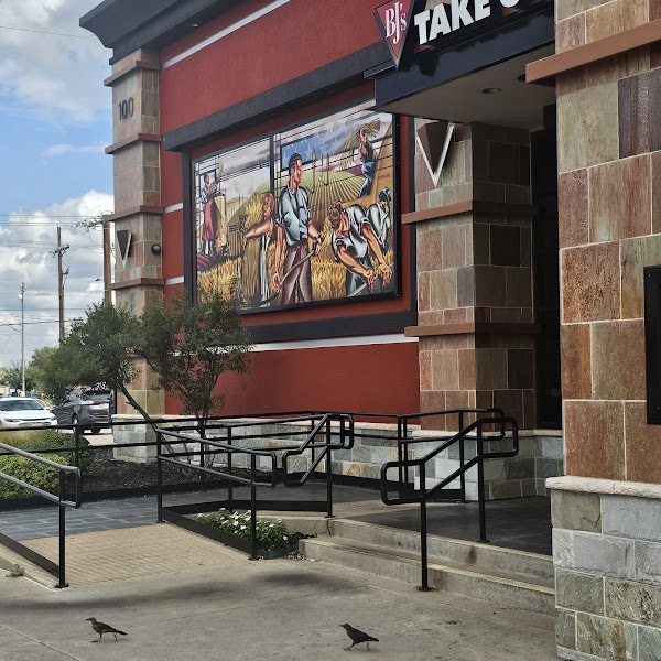 BJ's Restaurant & Brewhouse photo 3