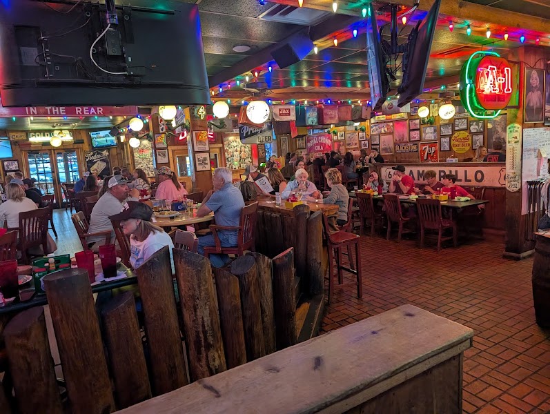 Hummers Sports Cafe photo 4