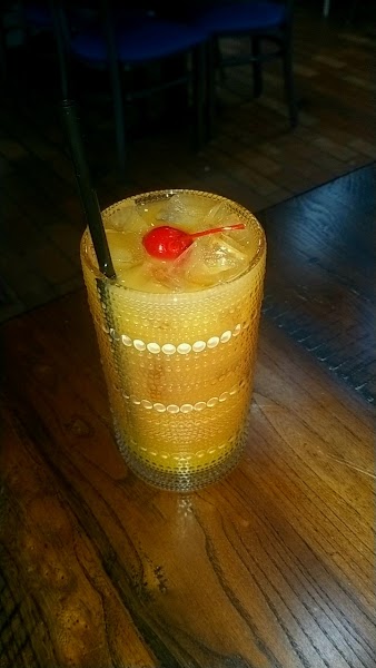 La Sports Bar and Grill photo 4