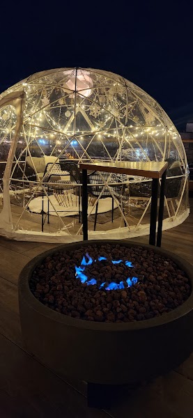 Vantage Rooftop Lounge and Conservatory photo 4
