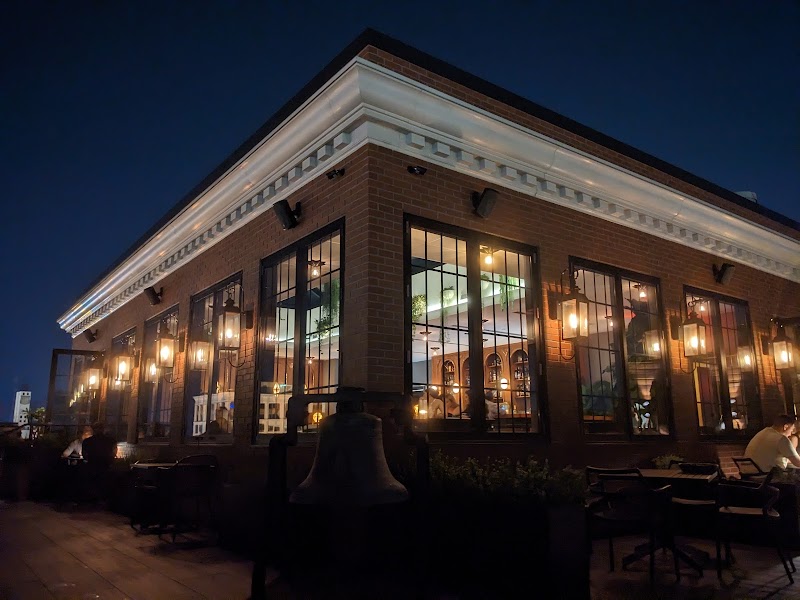Vantage Rooftop Lounge and Conservatory photo 5