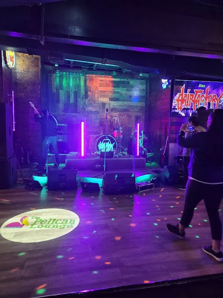 Pelican Lounge photo 4