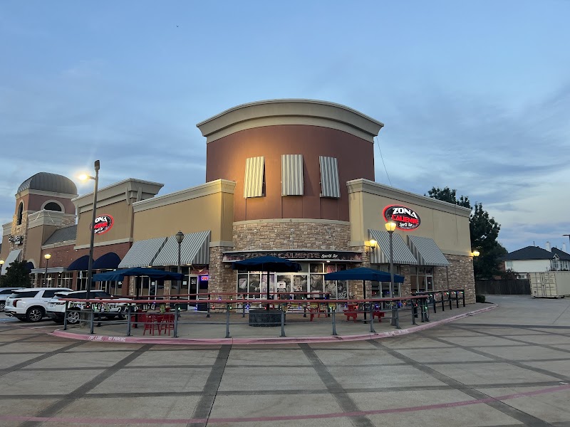 Zona Caliente Sports Bar And Grill photo 4