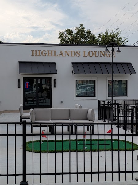 Highlands Lounge photo 3