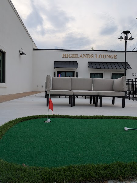 Highlands Lounge photo 5