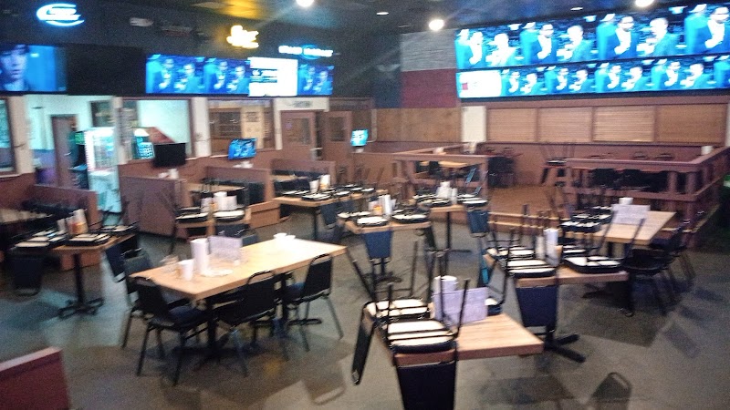 No Frills Grill & Sports Bar - Mansfield photo 4