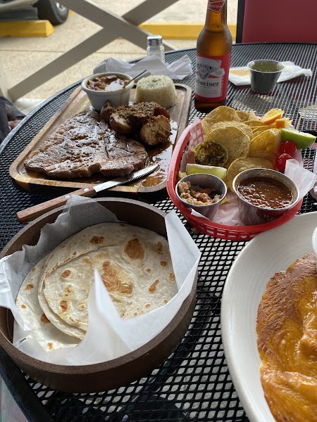 El jaguar restaurant, mariscos & bar photo 4