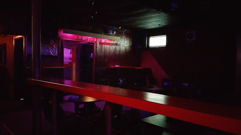P B D's Lounge photo 4