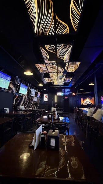 The Hub Restaurant and Bar photo 3