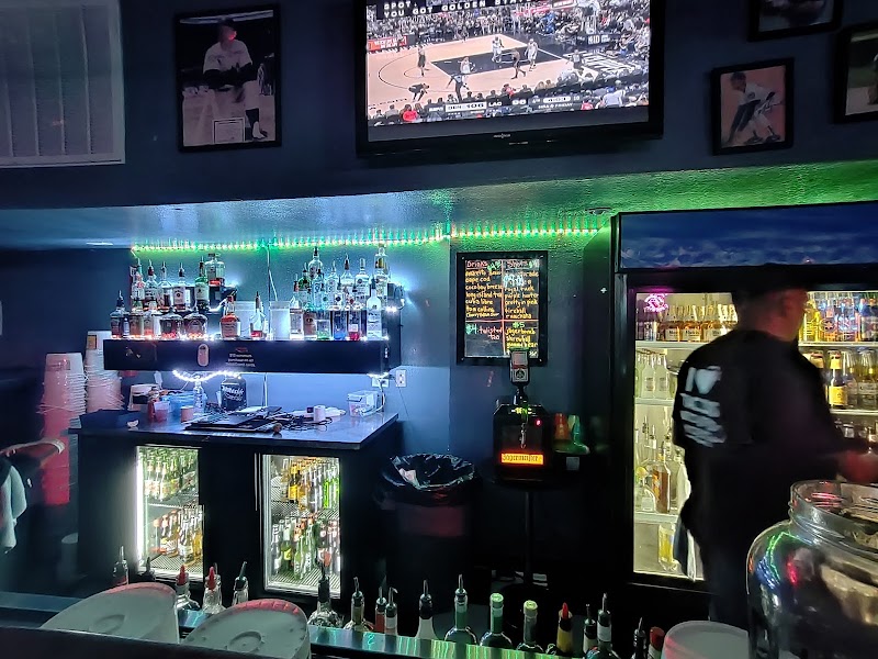 Nite Shift Sports Bar photo 5