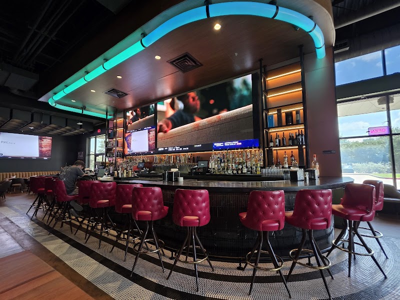 Fanzo Sports Bar photo 4