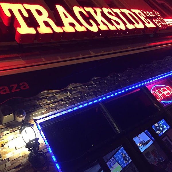 Trackside Bar & Grill, Staten Island photo 4