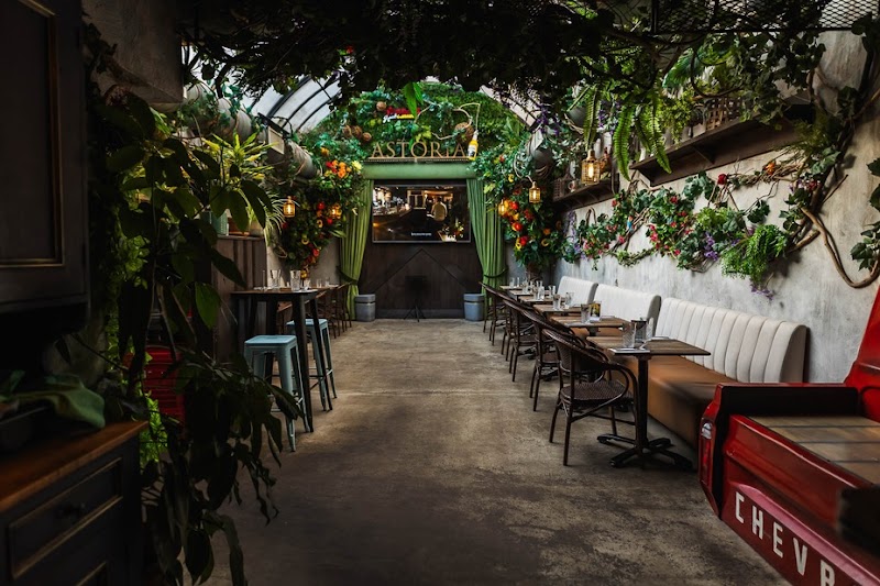 Fresco’s Grand Cantina