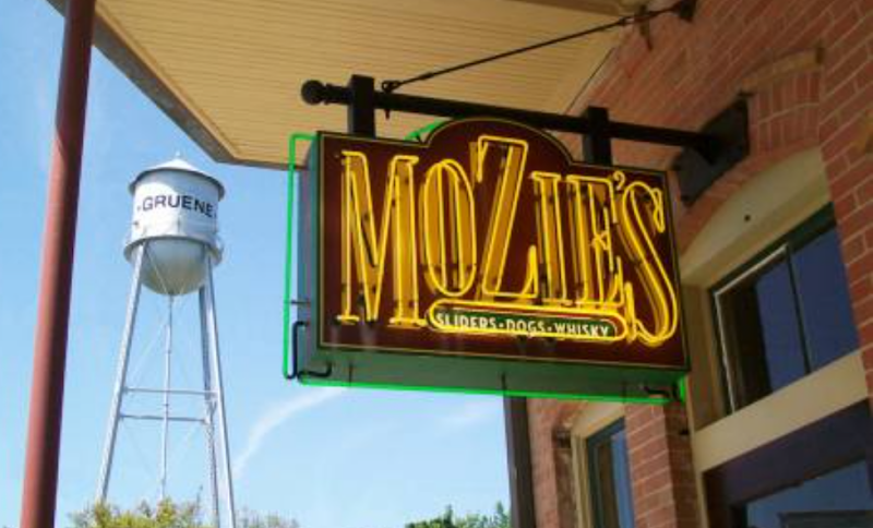 Mozie’s photo 4