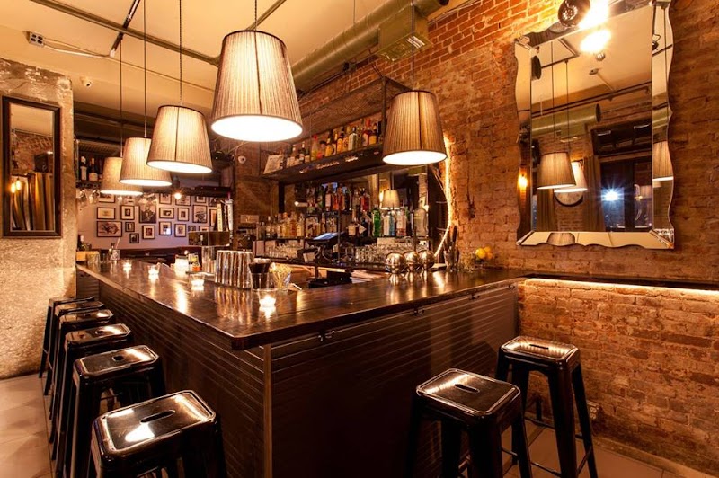 Charlies Bar & Kitchen photo 4