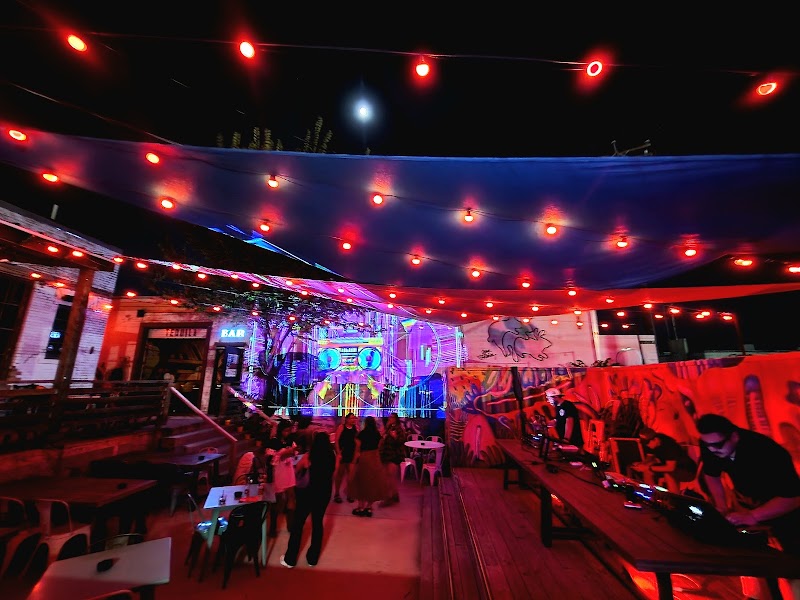Low Doubt Bar photo 5