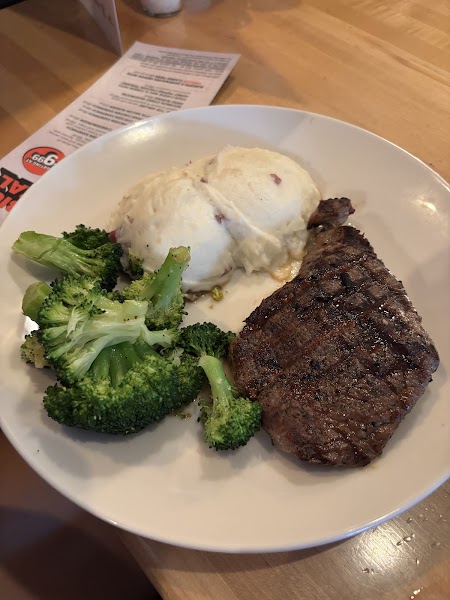 Applebee's Grill + Bar photo 2