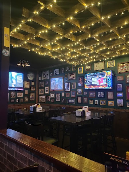 Scary Canary Pub - Tomball photo 4