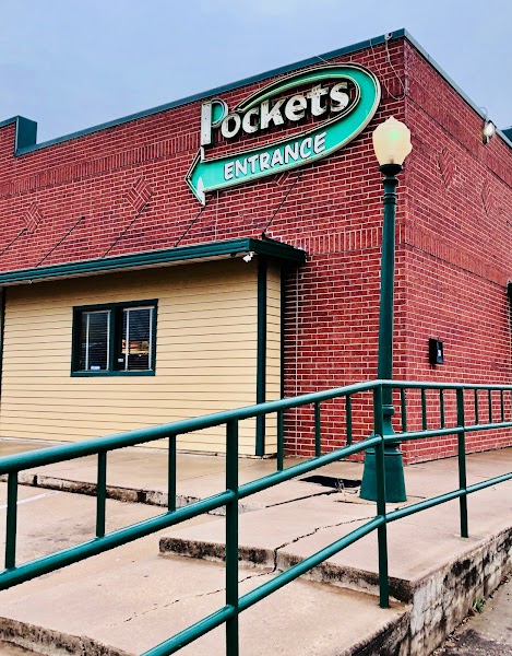 Pockets Restaurant & Sports Bar
