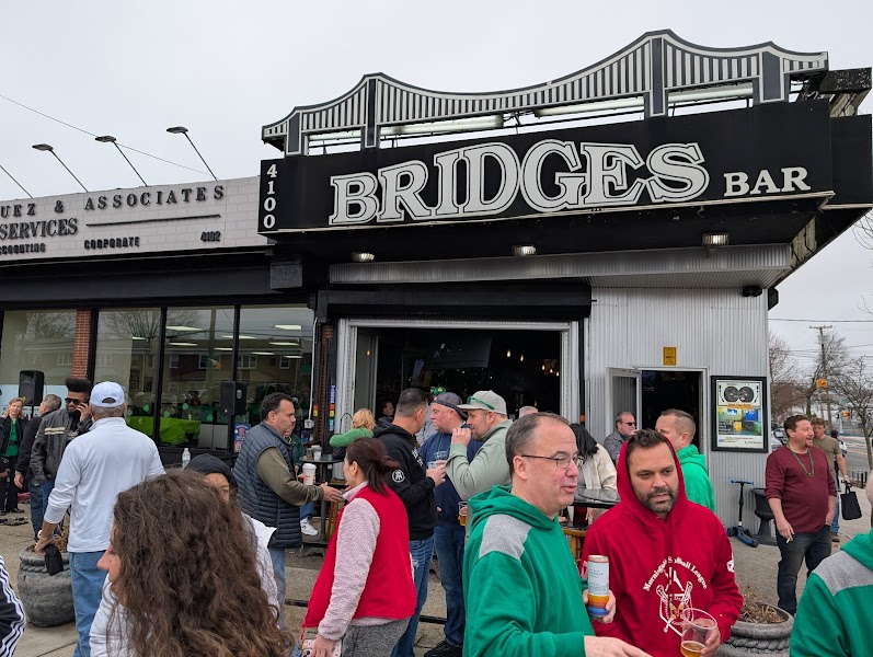 Bridges Bar photo 4