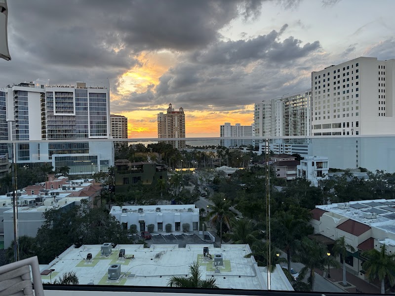 Perspective Rooftop Pool Bar photo 4