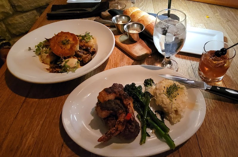 Crossroads Saloon and Steakhouse photo 4